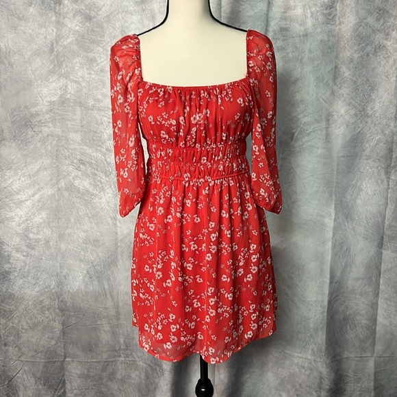 Trixxi NWT Red Floral Square Neck Smocked Mini Dress with Sheer 3/4 Sleeves - Picture 1 of 10